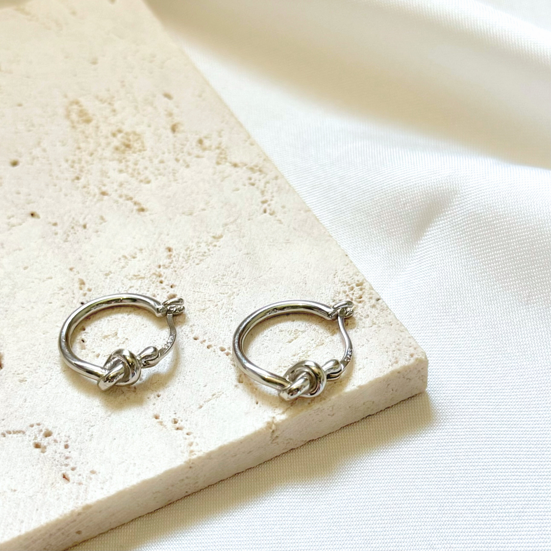 Serene Knot Hoops